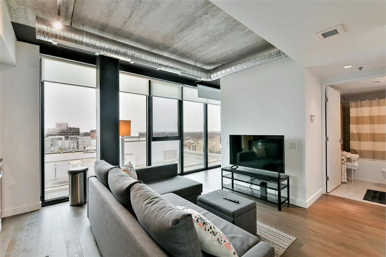 Appartement Cozy Skyline Condo In Downtown, Across Canada Life Centre Winnipeg